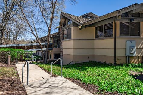 970 Mchenry Avenue Crystal Lake IL 60014