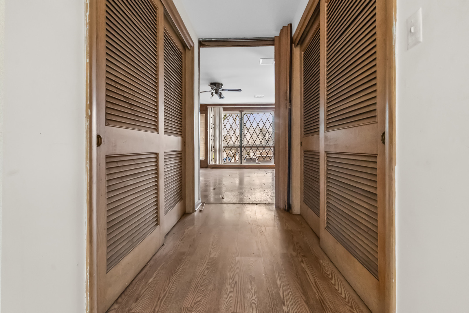 2544 East 83rd Street Chicago IL 60617