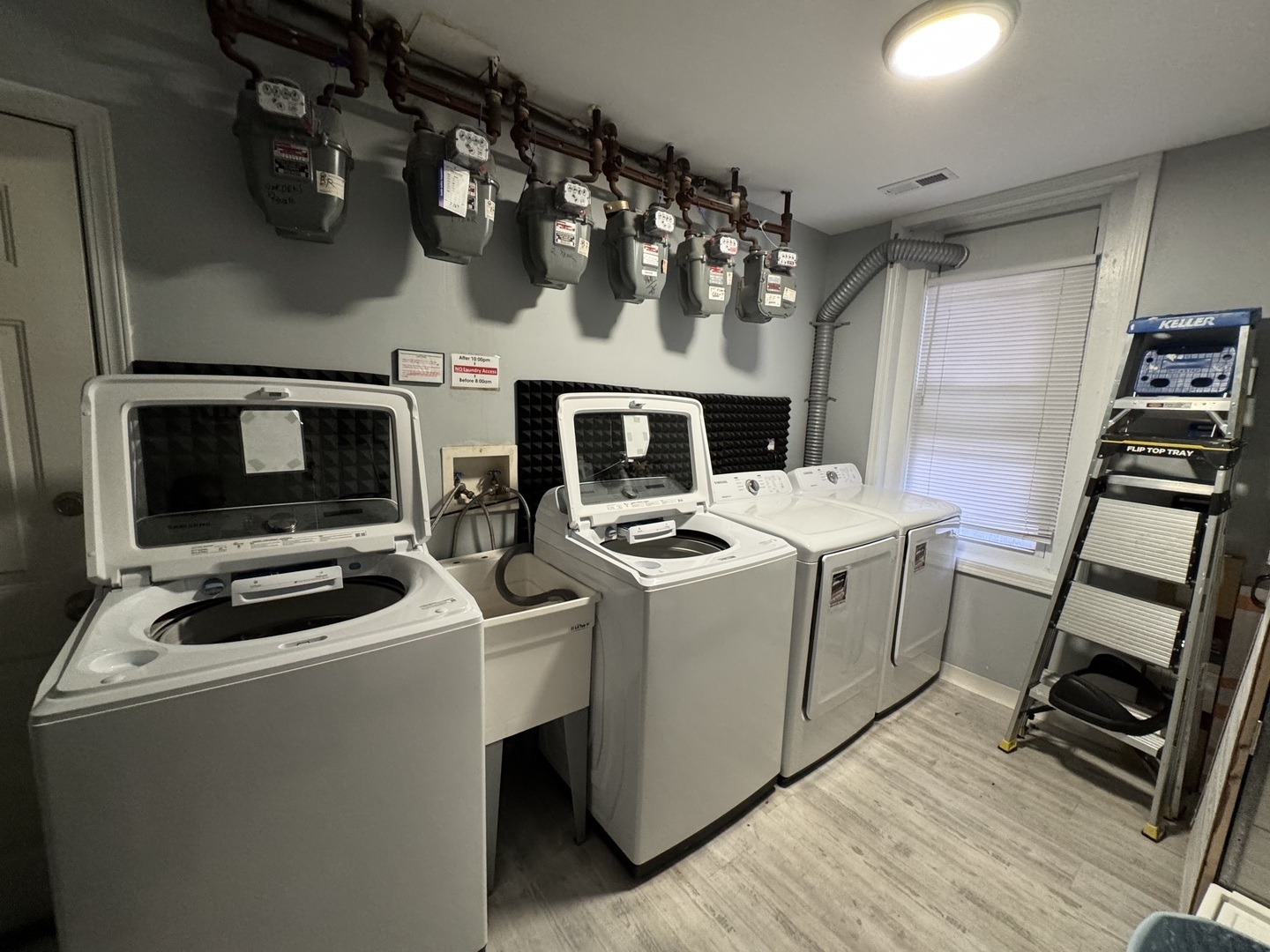 460 West 28th Place Chicago IL 60616