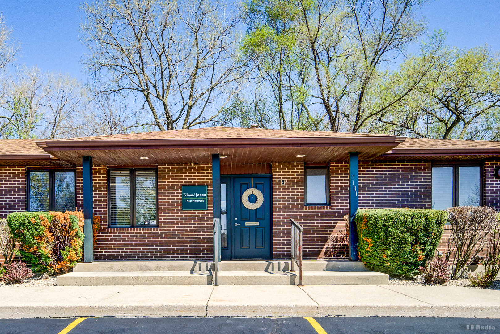 7101 Janes Avenue Woodridge IL 60517