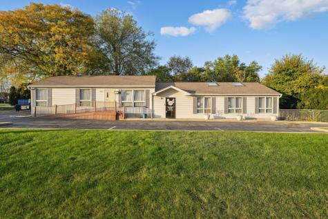 1S221 Summit Avenue Oakbrook Terrace IL 60181