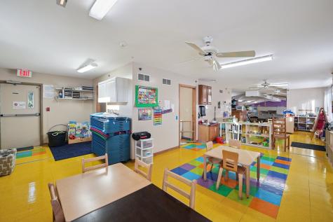 1S221 Summit Avenue Oakbrook Terrace IL 60181