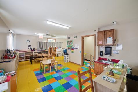 1S221 Summit Avenue Oakbrook Terrace IL 60181