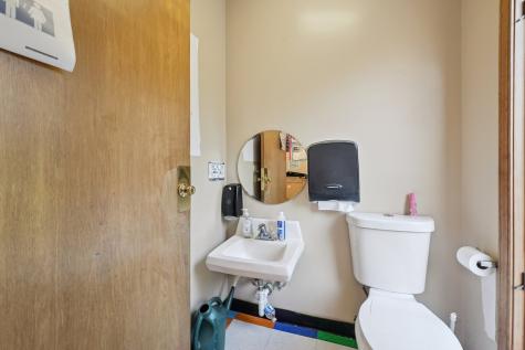 1S221 Summit Avenue Oakbrook Terrace IL 60181