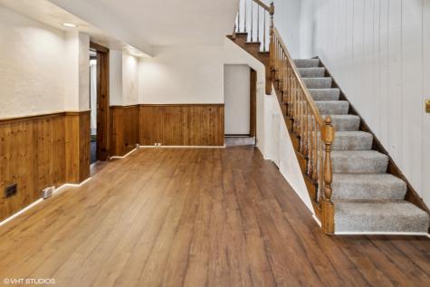 438 North Hough Street Barrington IL 60010