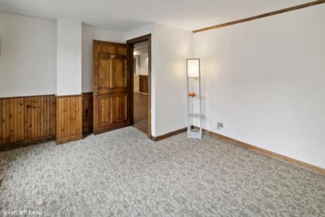 438 North Hough Street Barrington IL 60010