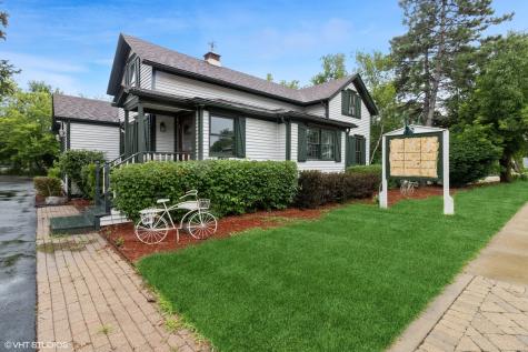 438 North Hough Street Barrington IL 60010