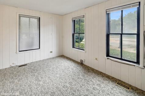 438 North Hough Street Barrington IL 60010