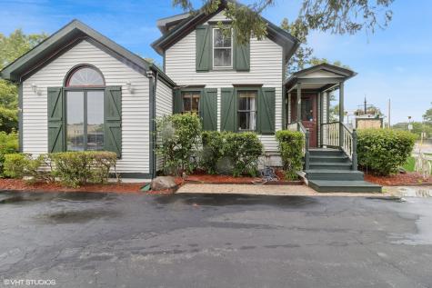 438 North Hough Street Barrington IL 60010
