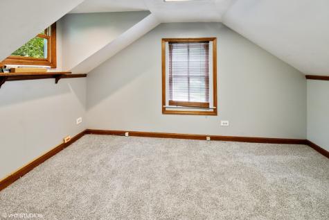 438 North Hough Street Barrington IL 60010