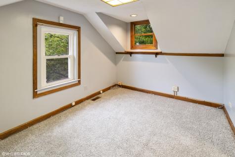 438 North Hough Street Barrington IL 60010