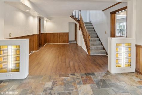 438 North Hough Street Barrington IL 60010