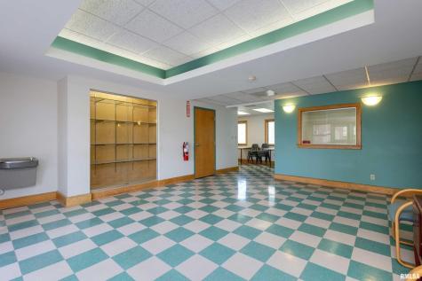 479 27TH Street East Moline IL 61244