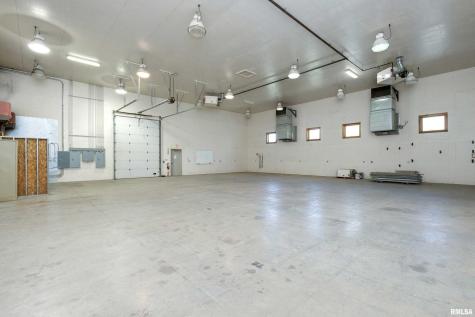 479 27TH Street East Moline IL 61244