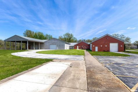 479 27TH Street East Moline IL 61244