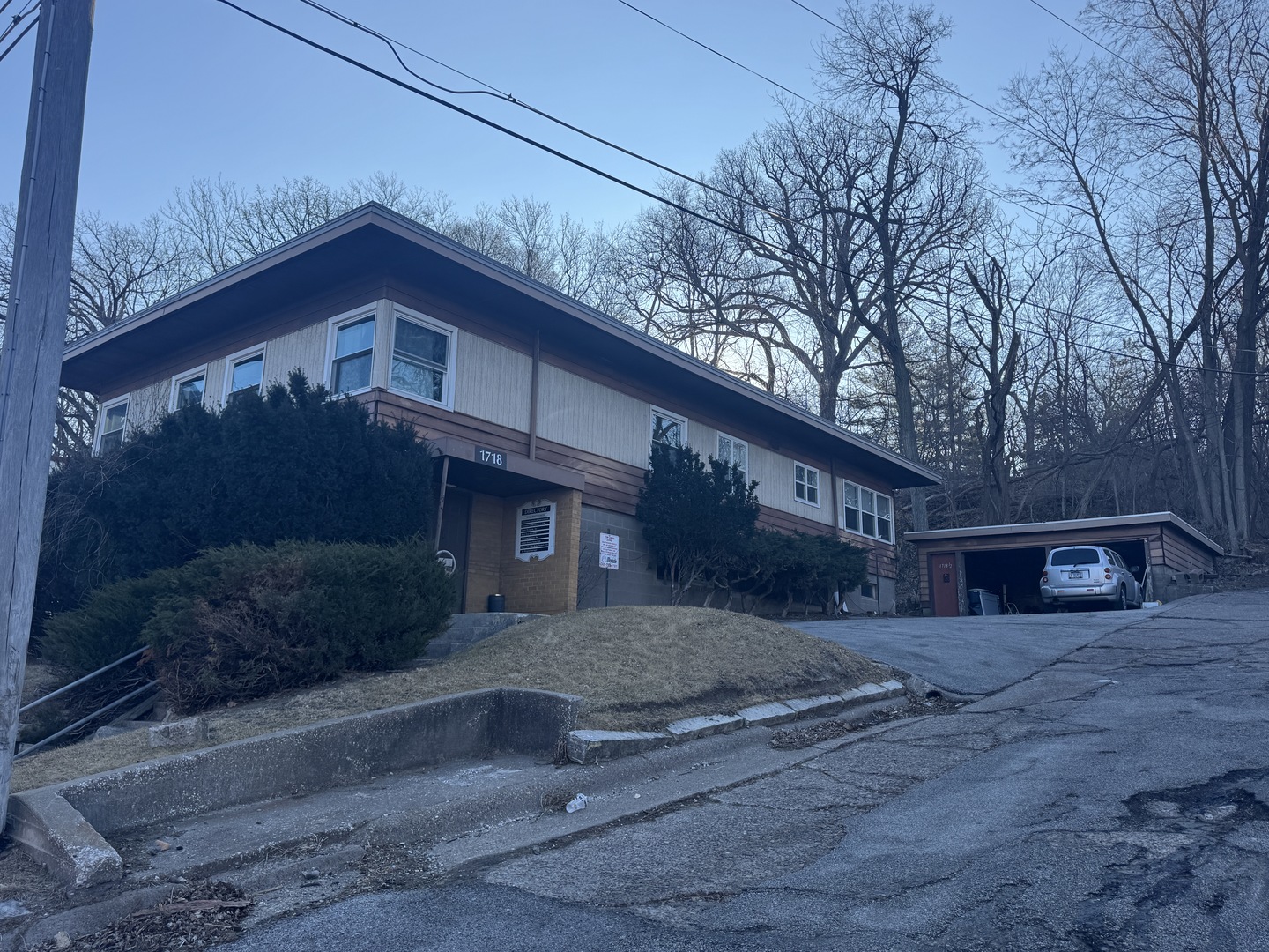 1718 8TH Avenue Moline IL 61265