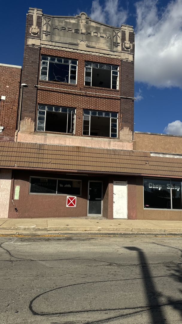 1228 Broadway Rockford IL 61104
