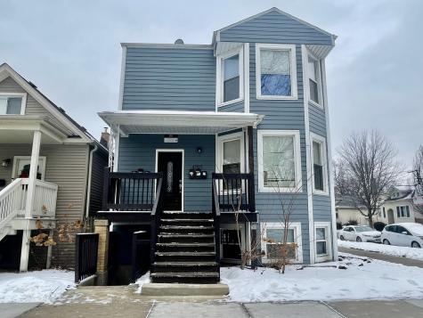 4155 West Roscoe Street Chicago IL 60641