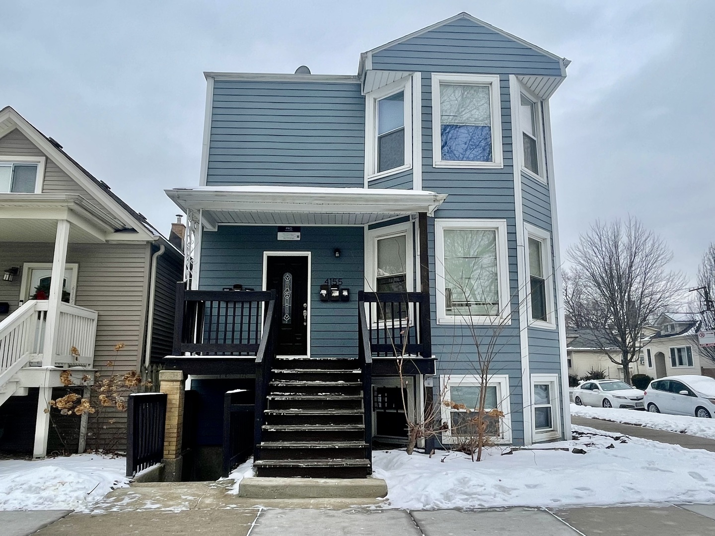 4155 West Roscoe Street Chicago IL 60641