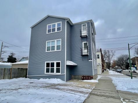 4155 West Roscoe Street Chicago IL 60641