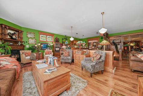 890 Lake Avenue Woodstock IL 60098