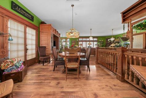890 Lake Avenue Woodstock IL 60098