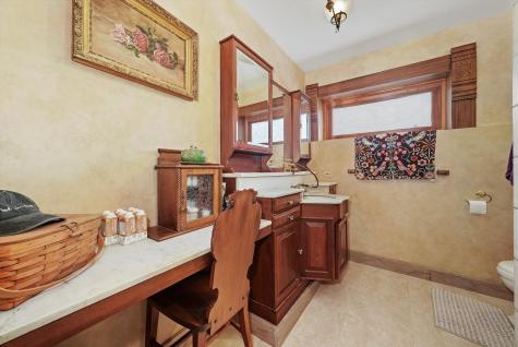 890 Lake Avenue Woodstock IL 60098