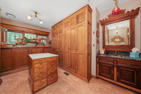 890 Lake Avenue Woodstock IL 60098