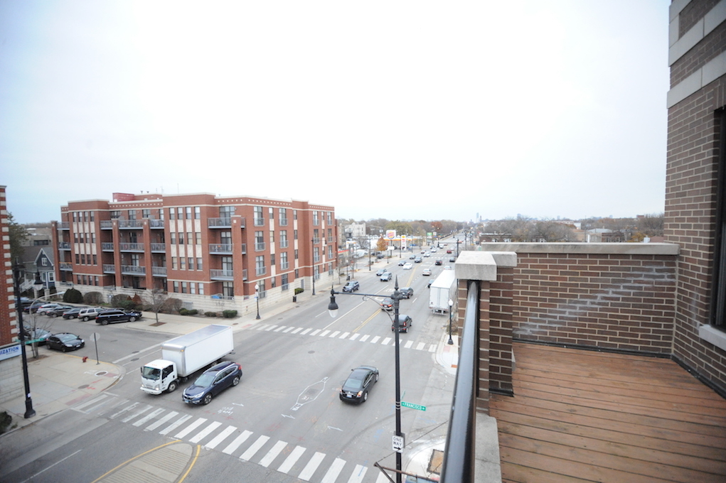 2903 West Irving Park Road Chicago IL 60618