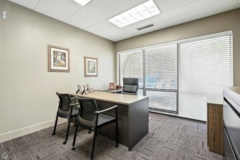 1S280 Summit Avenue Oakbrook Terrace IL 60181