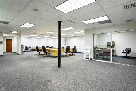 1S280 Summit Avenue Oakbrook Terrace IL 60181