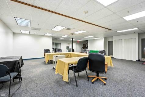 1S280 Summit Avenue Oakbrook Terrace IL 60181