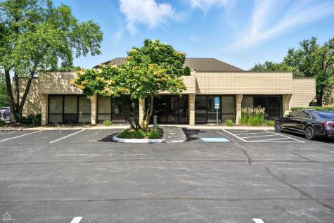 1S280 Summit Avenue Oakbrook Terrace IL 60181