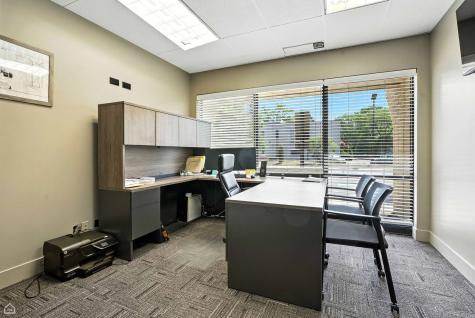 1S280 Summit Avenue Oakbrook Terrace IL 60181