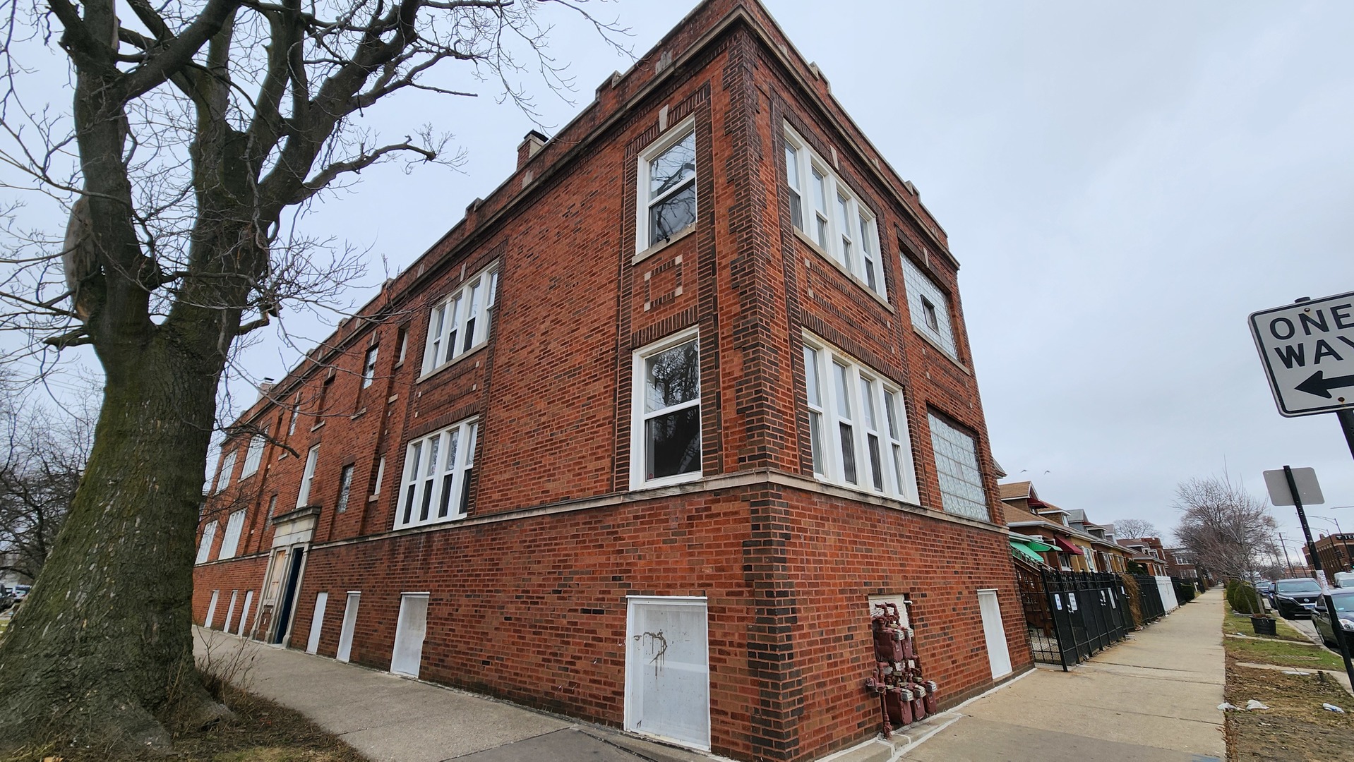 4355 West Le Moyne Street Chicago IL 60651