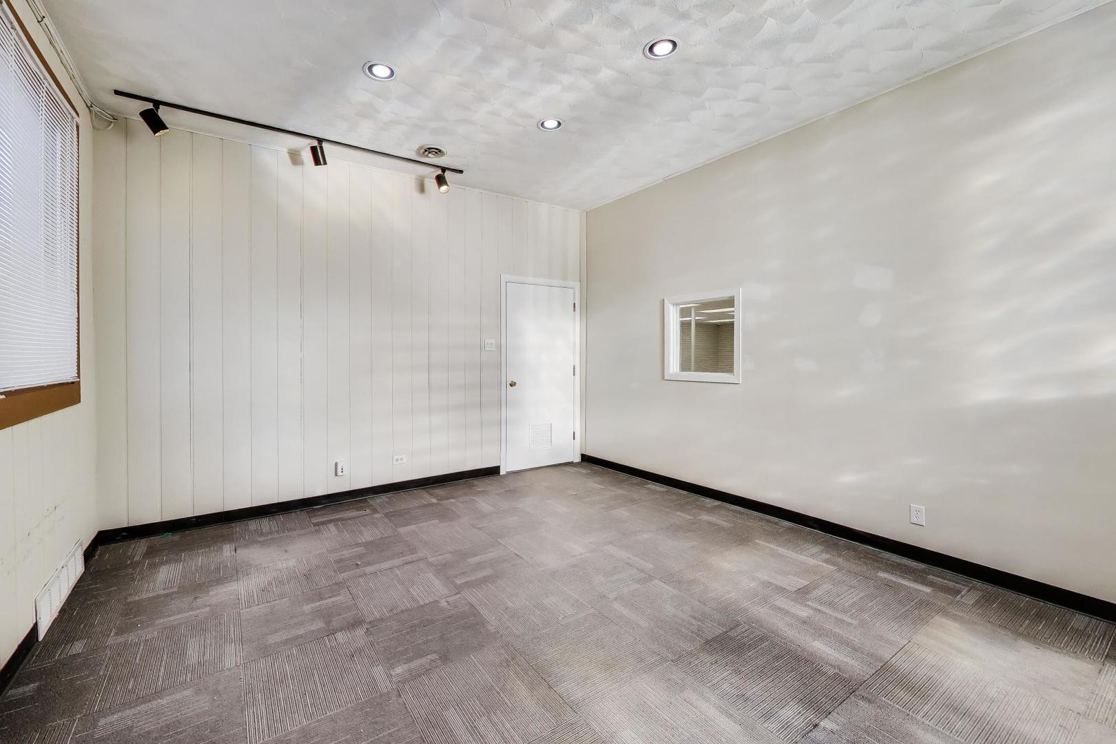 5510 West Montrose Avenue Chicago IL 60641