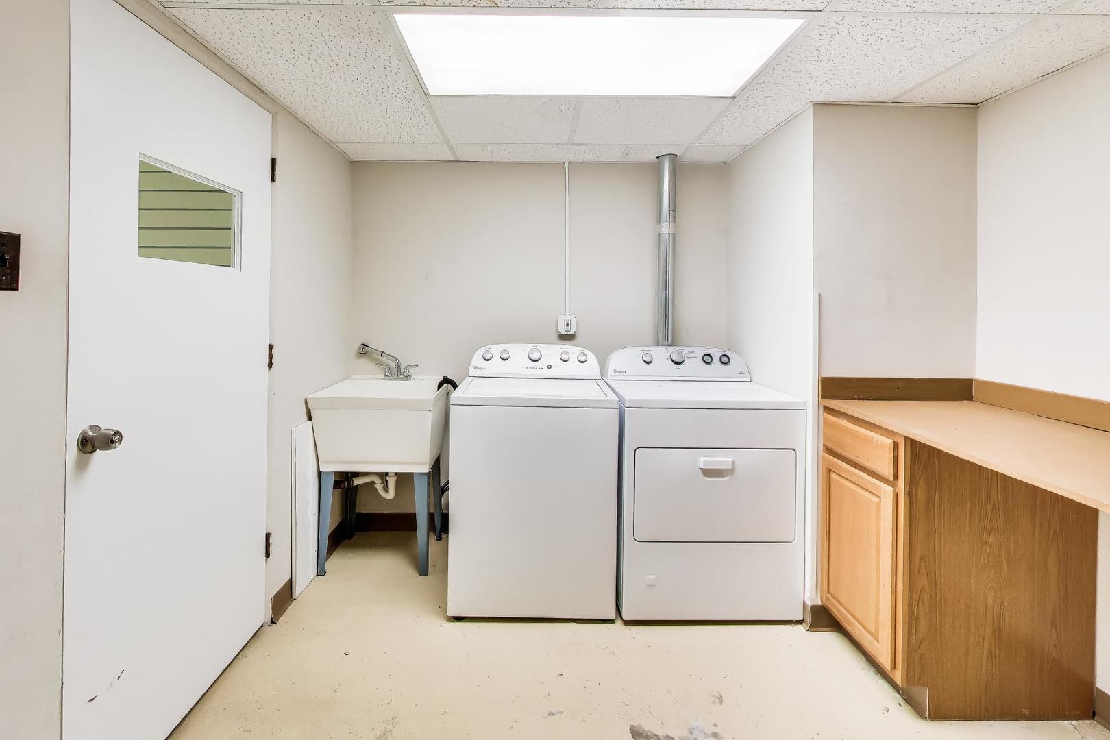 5510 West Montrose Avenue Chicago IL 60641