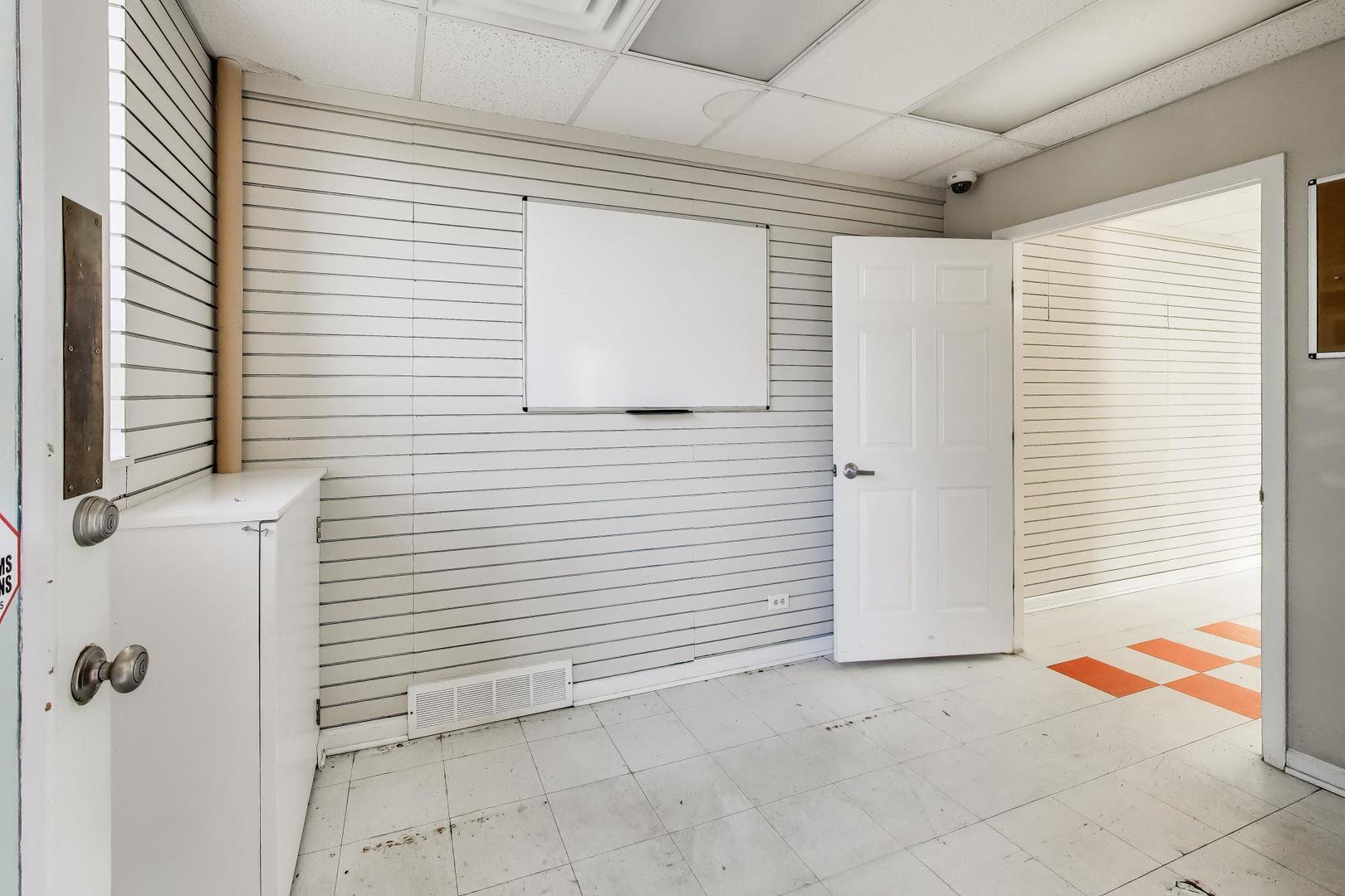 5510 West Montrose Avenue Chicago IL 60641