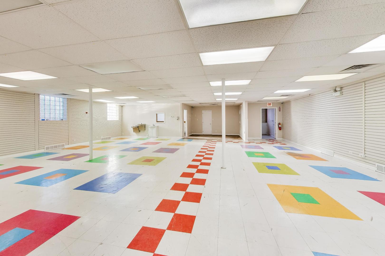 5510 West Montrose Avenue Chicago IL 60641