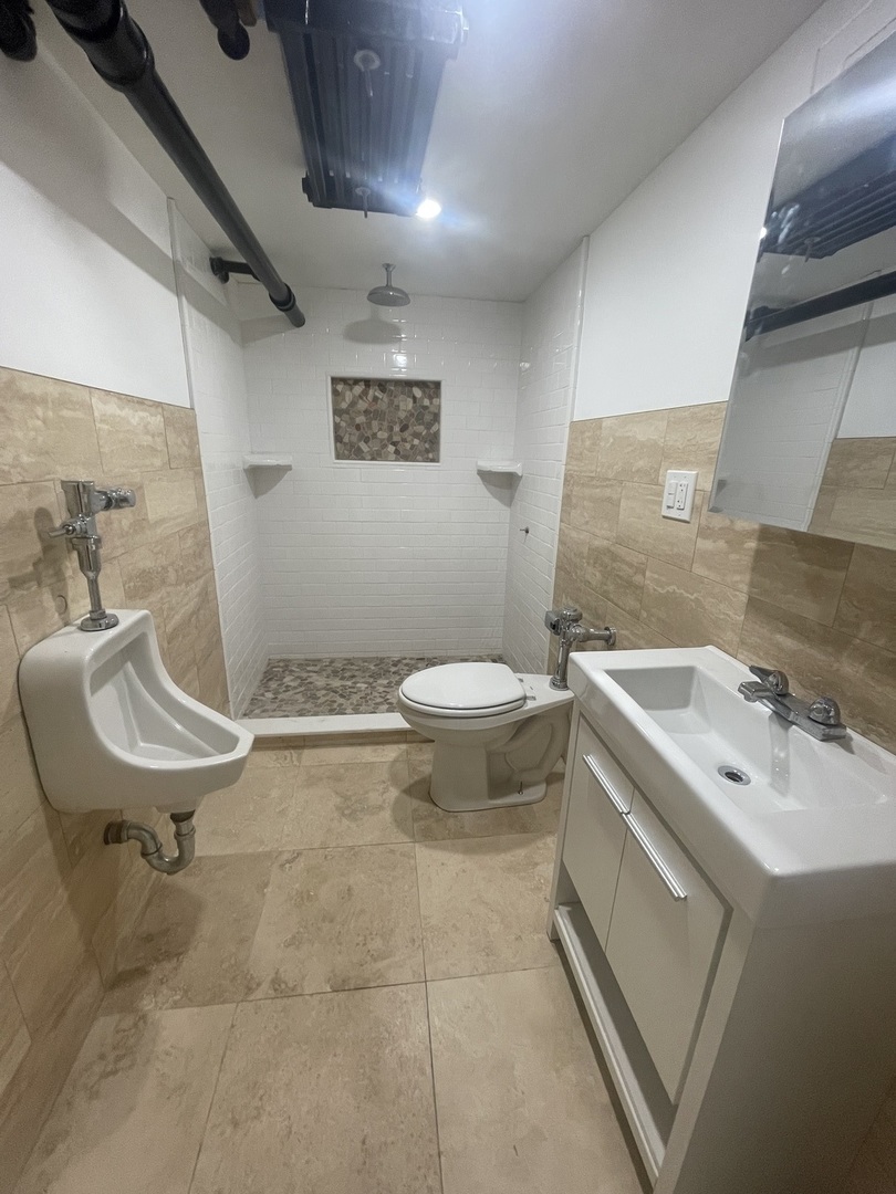 2748 North Austin Avenue Chicago IL 60639