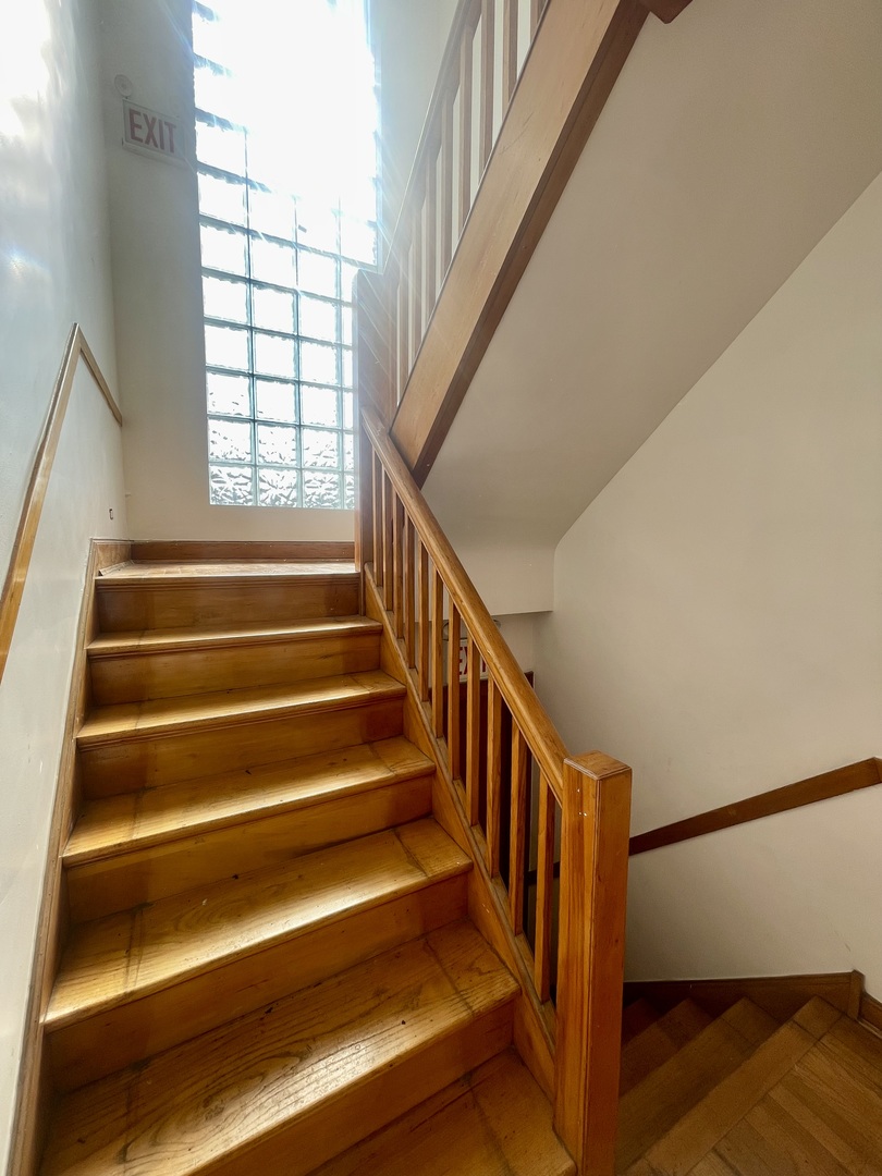 2748 North Austin Avenue Chicago IL 60639