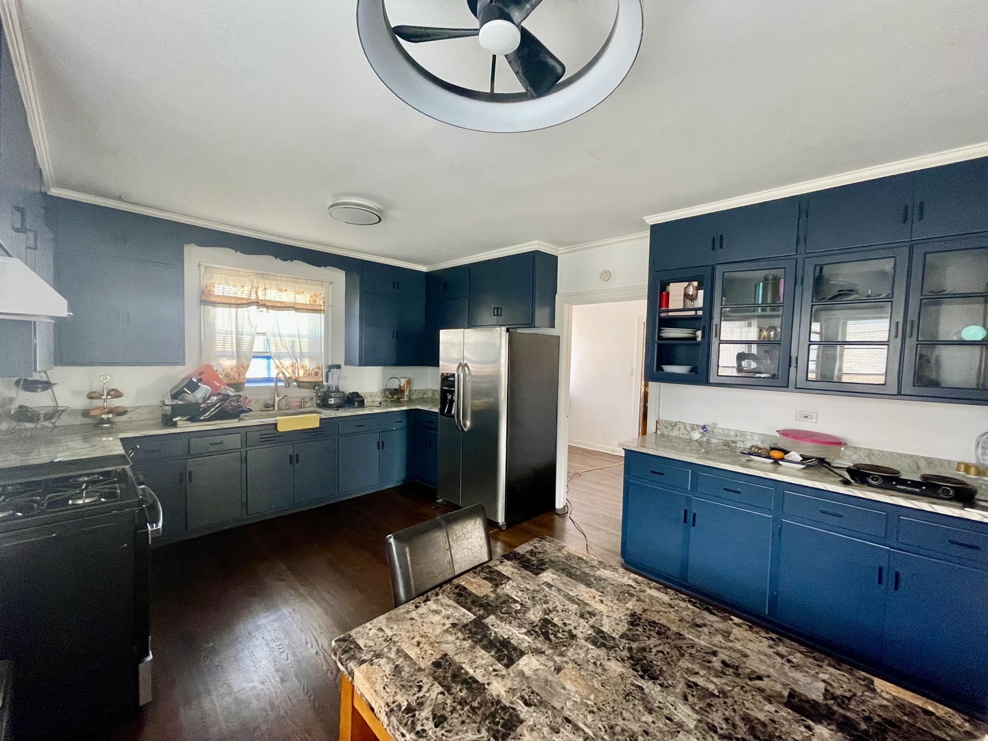 2748 North Austin Avenue Chicago IL 60639