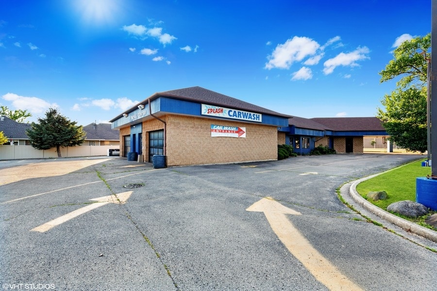 18 West Merchants Drive Oswego IL 60543