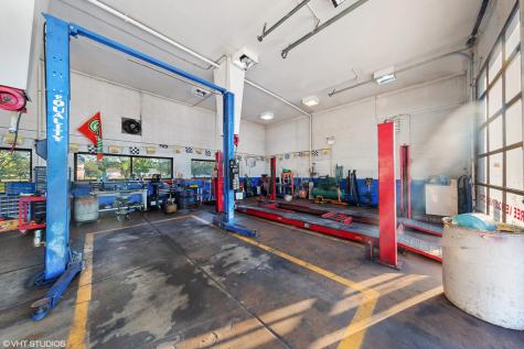 18 West Merchants Drive Oswego IL 60543