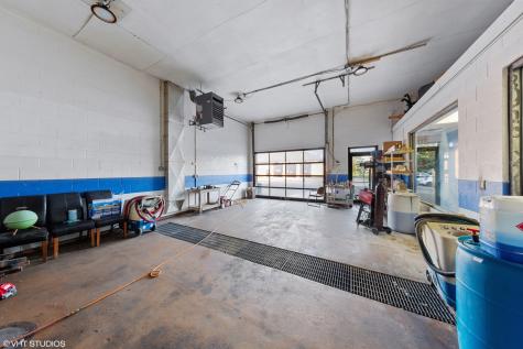 18 West Merchants Drive Oswego IL 60543