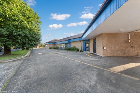 18 West Merchants Drive Oswego IL 60543