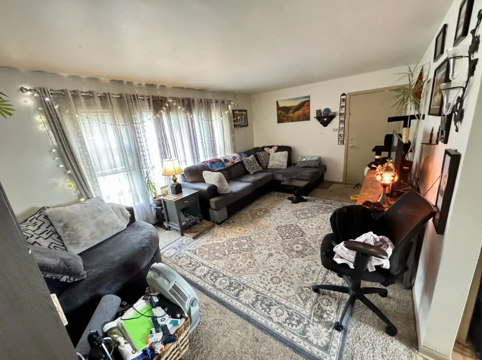10341 South Avenue F Chicago IL 60617