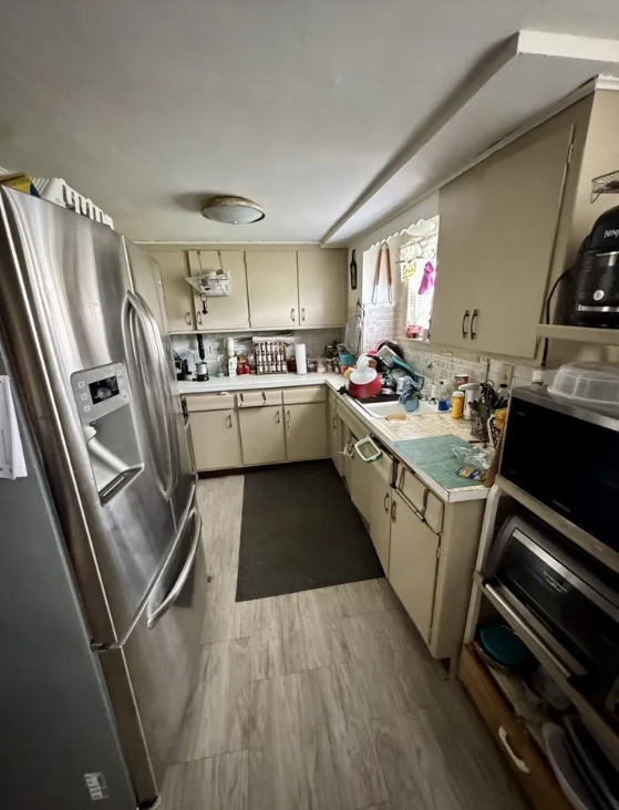 10341 South Avenue F Chicago IL 60617