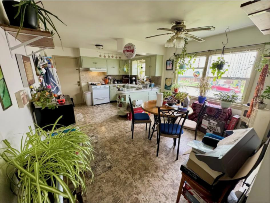 10341 South Avenue F Chicago IL 60617
