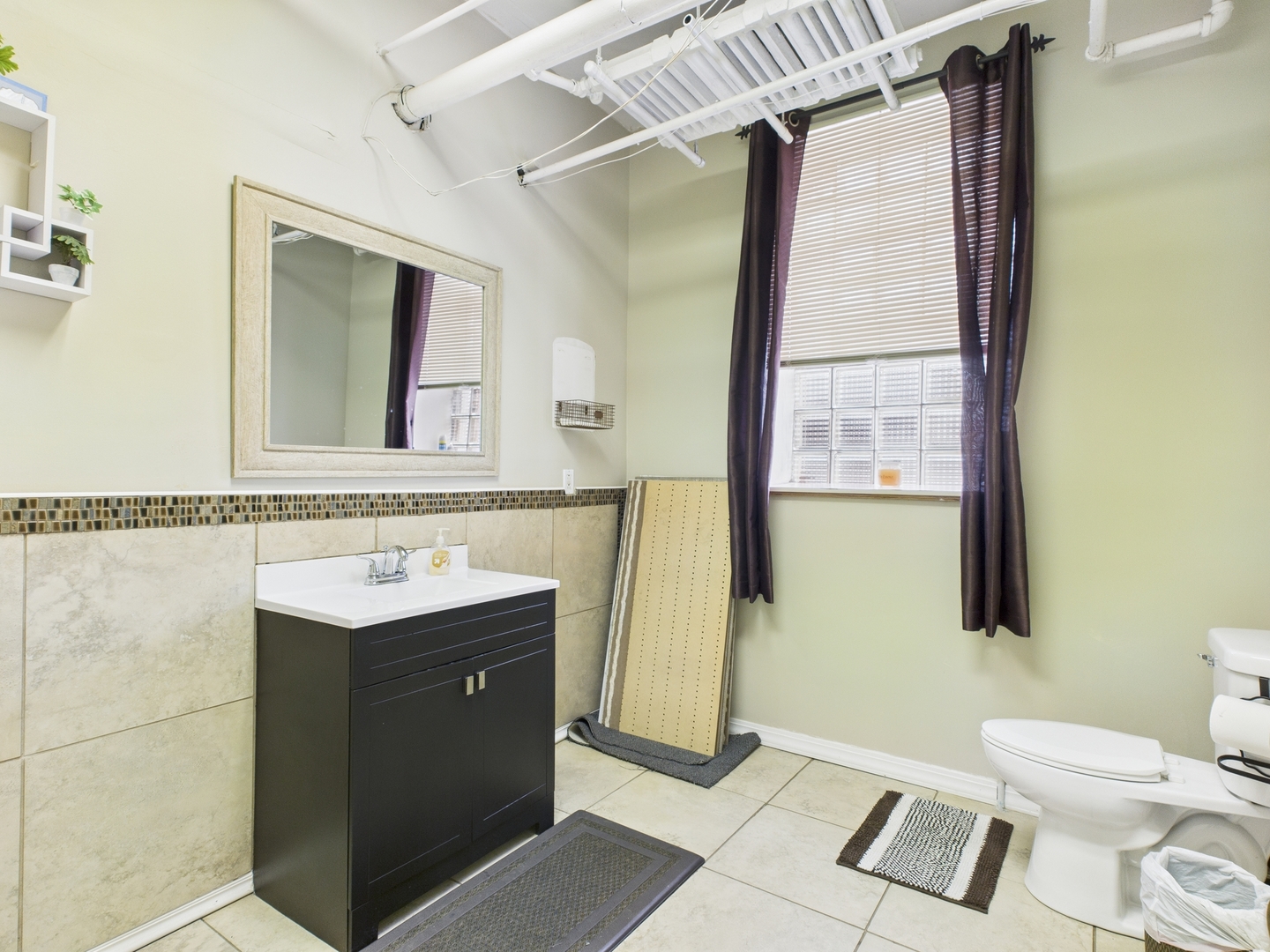 1651 North Karlov Avenue Chicago IL 60639